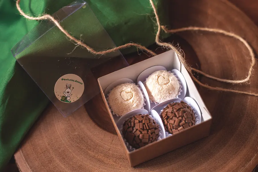 Caixa de Brigadeiros Gourmet